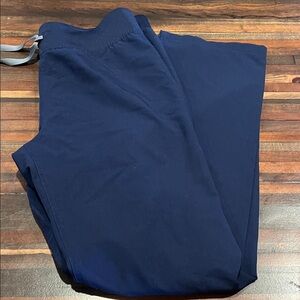 Women’s figs scrub pants